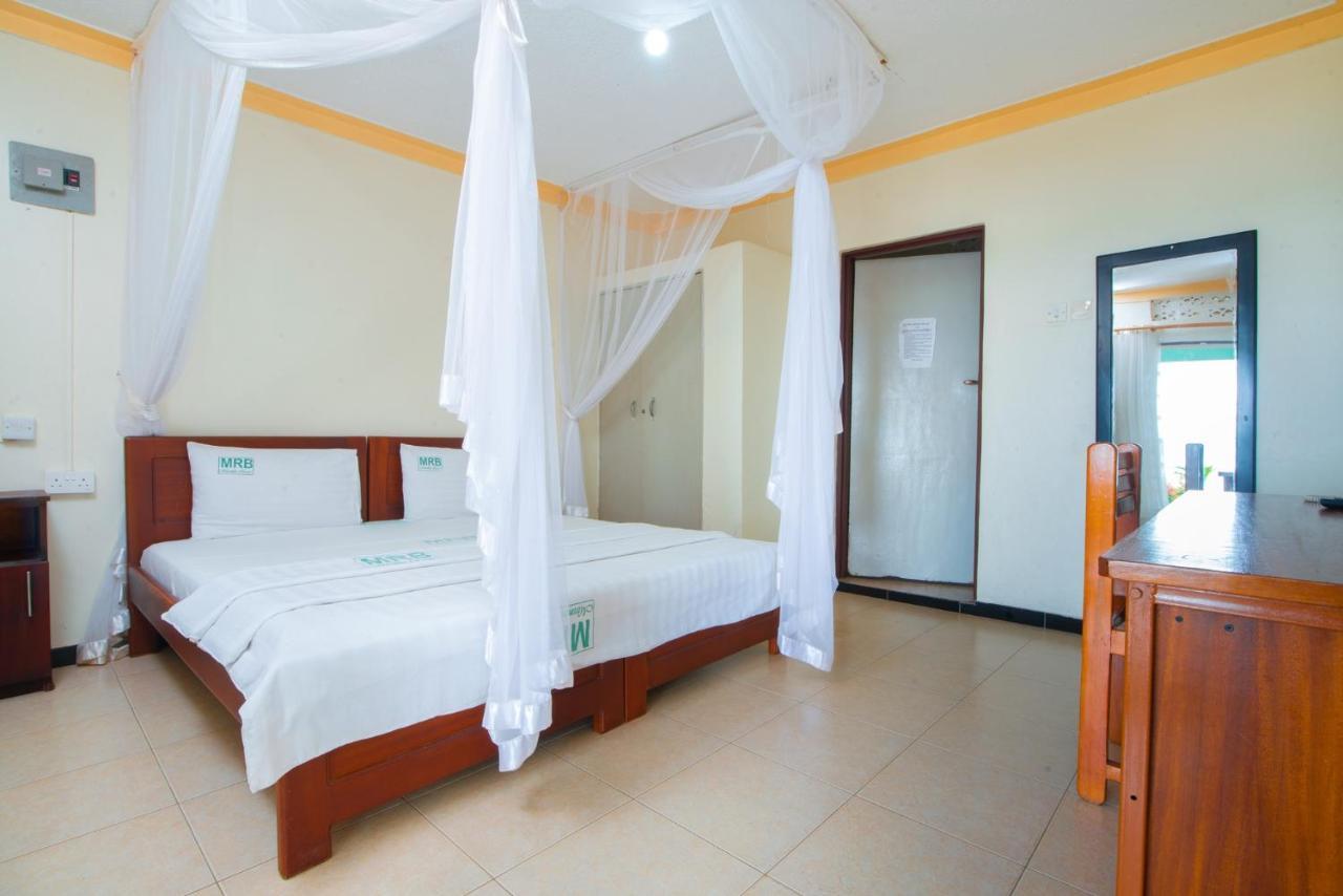 Mirembe Resort Beach Hotel Ssese Kalangala Екстериор снимка