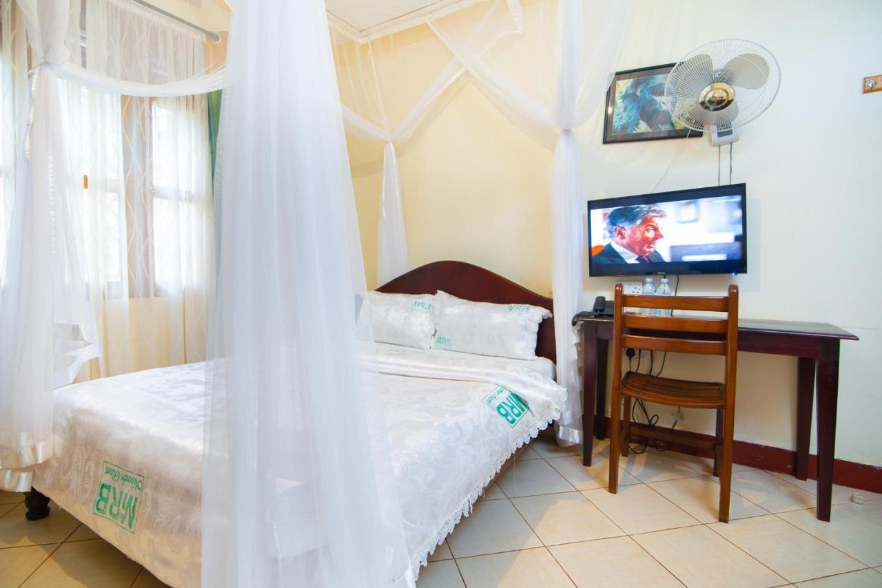 Mirembe Resort Beach Hotel Ssese Kalangala Екстериор снимка